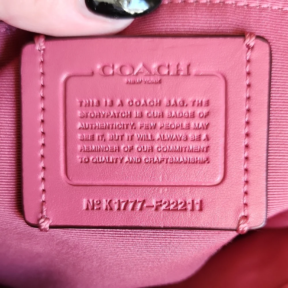 🖤Coach 1941 Dark Pink Leather Chain Tote with Gold Accents And Metal Hang Tag - Picture 9 of 13